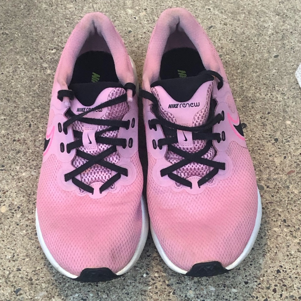 Nike renew women sneaker’s size 12